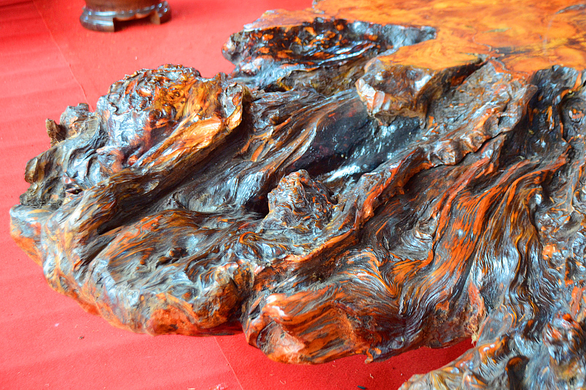 Chiều cao của phản khoảng 45cm.