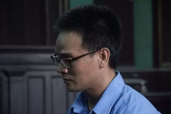 Tinh don phuong khong duoc dap lai, ke cuong yeu sat hai co gai tre