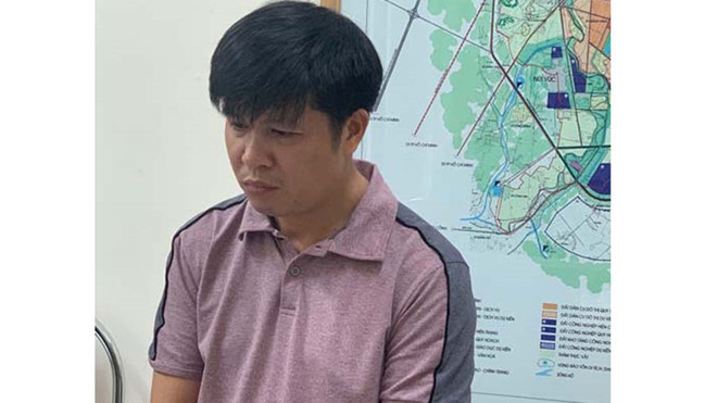 Theo kết quả điều tra ban đầu, từ tháng 1/2016, trong thời gian được giao nhiệm vụ chủ trì và trực tiếp thực hiện công tác kiểm kê, giải phóng mặt bằng đối với diện tích đất bị thu hồi tại phố Lễ Môn và phố Vạn Sơn, (phường Đông Hải, TP Thanh Hóa, tỉnh Thanh Hóa) để phục vụ đầu tư, xây dựng dự án số 2 khu đô thị Đông Hải, Nguyễn Văn Đức đã chỉ đạo Dương Văn Trung trao đổi, hướng dẫn và thỏa thuận với các hộ dân thuộc diện bị thu hồi đất đã được lập biên bản kiểm kê để sửa chữa, ghi nhận hoa màu là lúa và rau ngổ.