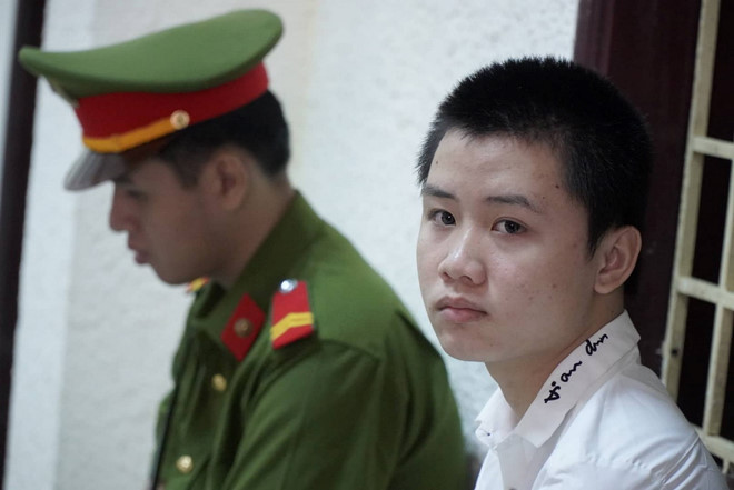 Được biết, vợ chồng nạn nhân sống cùng cha mẹ già ở khu phố 5, phường 2 (TP. Đông Hà), có một con nhỏ mới được 4 tháng tuổi.