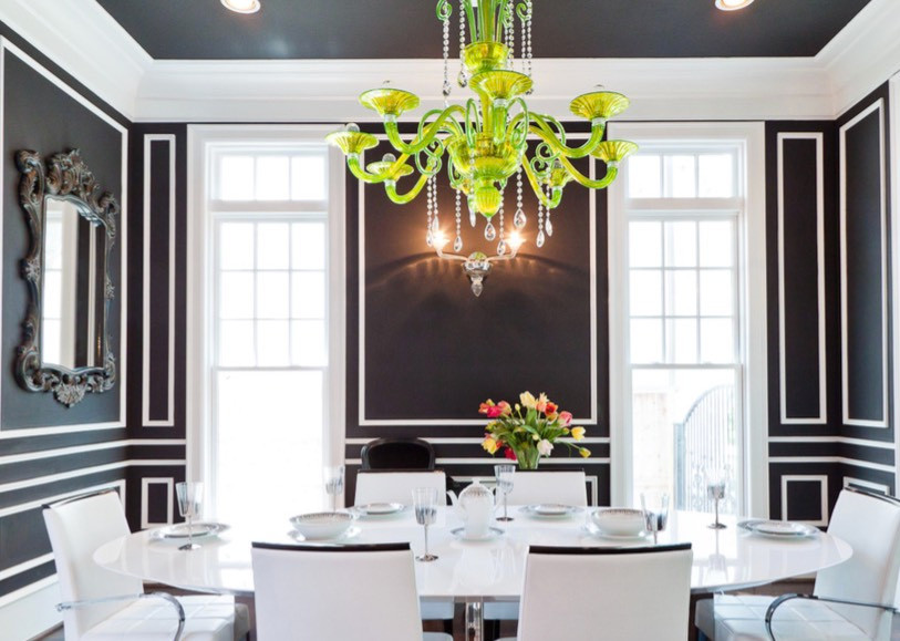 Sử dụng cùng một màu sơn cho tường và trần nhà, kết hợp các sắc độ khác nhau giúp căn phòng sinh động hơn nhưng vẫn không bị rối mắt. Ảnh: Jonathan Calvert.