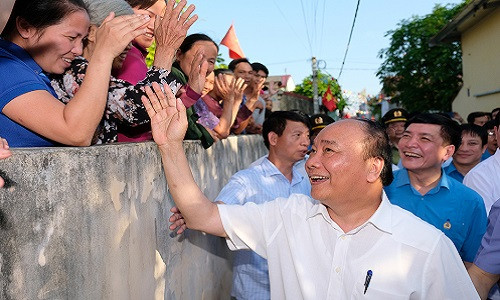 Thu tuong lan thu ba doi thoai voi cong nhan