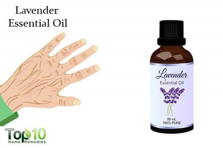 Tinh dầu hoa oải hương: Khi nói đến việc xử lý nếp nhăn, dầu hoa oải hương rất hiệu quả. Hàm lượng chất chống oxy hóa cao trong dầu hoa oải hương bảo vệ da khỏi các gốc tự do có hại cũng như tác hại từ tia UV của mặt trời.