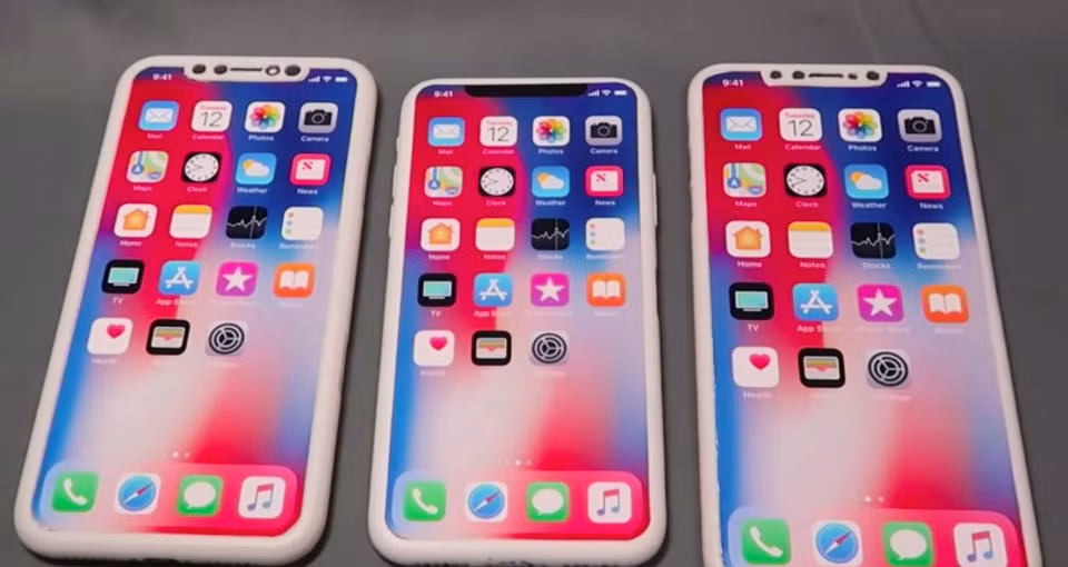 Theo nguồn tin rò rỉ, Apple sẽ trình làng cùng lúc 3 mẫu iPhone thế hệ mới với tên gọi là iPhone Xs, iPhone Xs Max và iPhone Xc. Ảnh: Thesun.