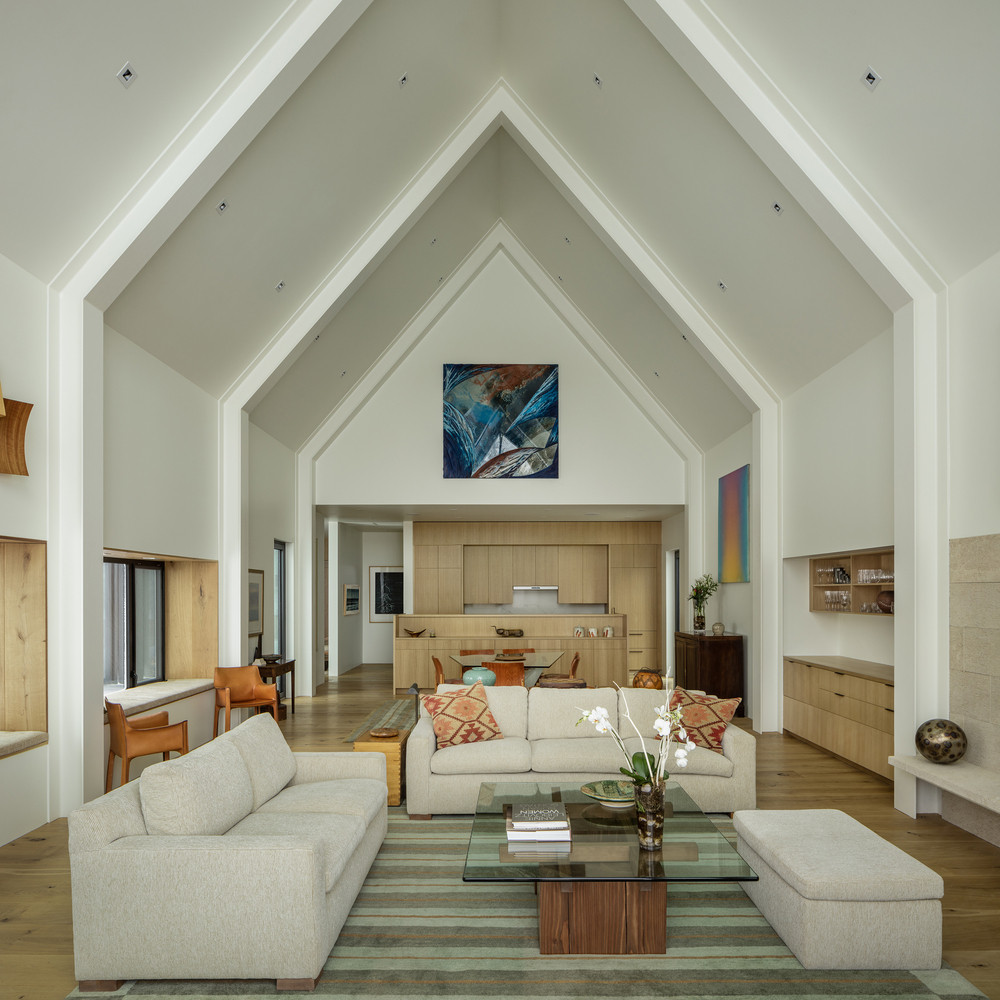 Tuy nhiên, không gian bên trong mới khiến mọi người bất ngờ.