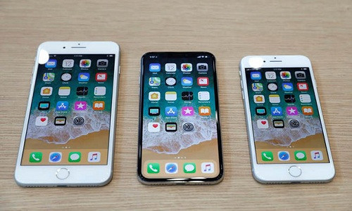 Giá bán iPhone X hiện tại quá cao khi so sánh với các phiên bản dùng màn hình LCD.