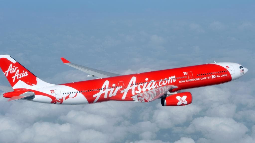 Hãng hàng không của Malaysia - AirAsia X có giá vé trung bình 0,07 USD. AirAsia X có đội bay gồm 22 chiếc, bay đến các điểm đến trong khu vực Châu Á, Úc và Mỹ. Ảnh: Daily Telegraph.