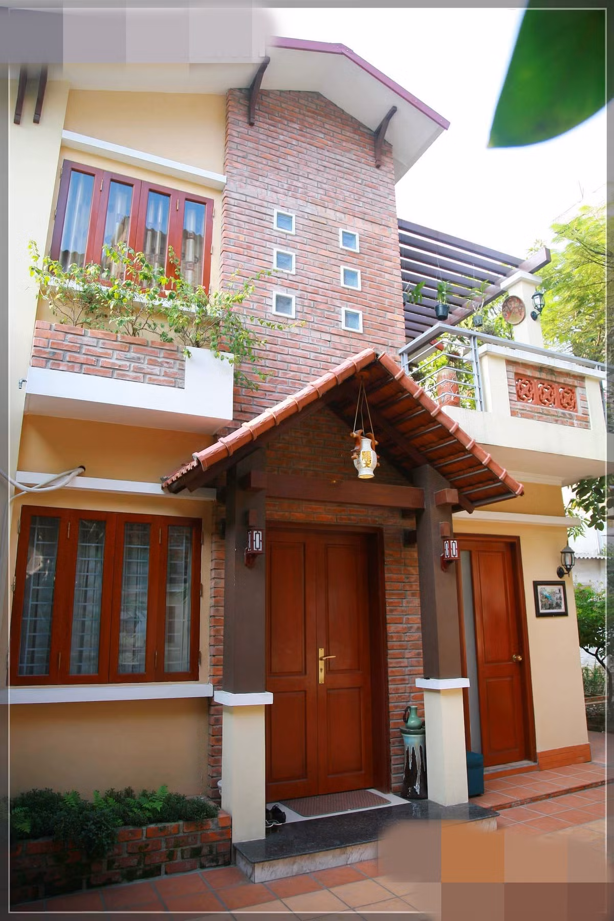  Biệt thự với quy mô khiêm tốn chỉ 60m2 nhưng vẫn toát lên vẻ đẹp quyến rũ không thua kém bất kỳ biệt thự cao cấp nào. Ảnh: Moivaonhatoi.