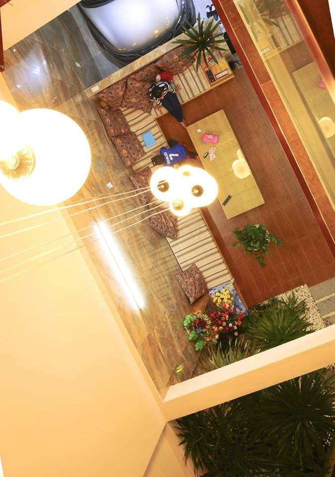 Đèn trang trí thả trần đẹp mắt.