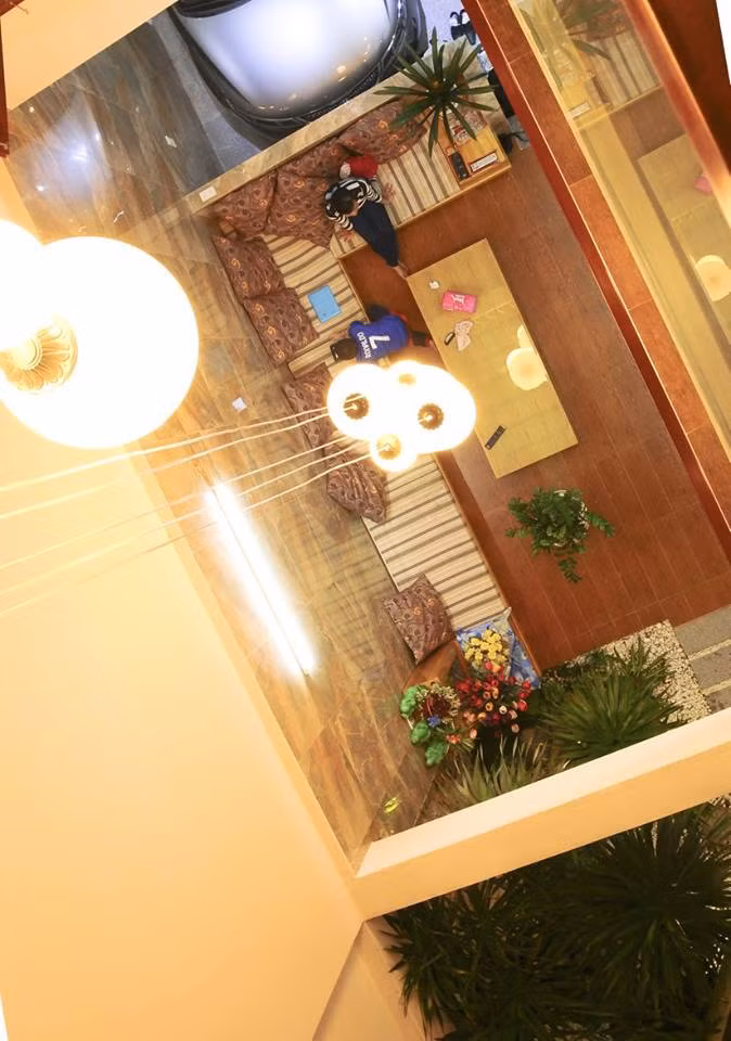 Đèn trang trí thả trần đẹp mắt.