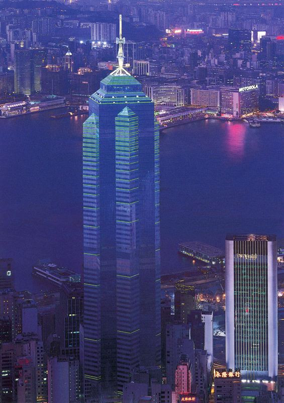 Từ đài quan sát trên The Centre, du khách có thể nhìn được toàn cảnh các khu vực xung quanh. Ảnh: Cision.