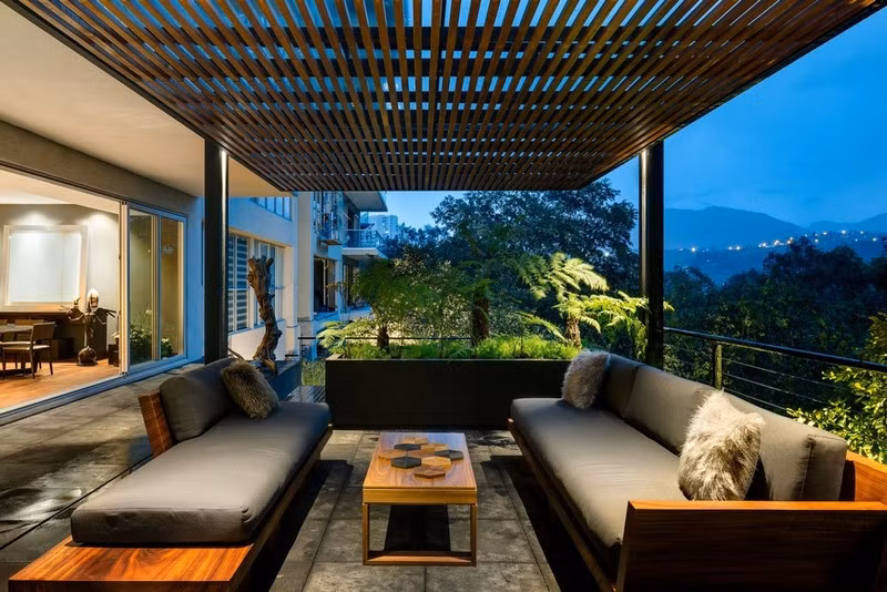 Không gian xanh mướt khiến người ta ngỡ như biệt thự nghỉ dưỡng cao cấp.