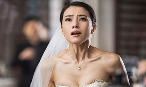 Bị gia đình nhà trai hủy hôn, cô dâu đến bắt đền tiệm chụp ảnh cưới