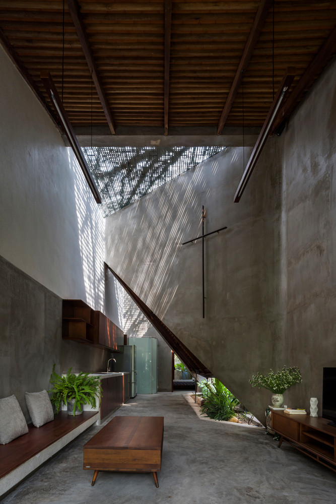 Lấy cảm hứng từ không gian nhà truyền thống Việt Nam kết hợp với kiến trúc hiện đại, công trình như một khái niệm mới về không gian gần gũi thiên nhiên.