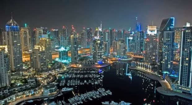 Giờ đây, Dubai thu hút đông đảo khách du lịch bởi sự hiện đại, thịnh vượng nhất thế giới, với nhiều điều kỳ thú, mới lạ và không thể xa hoa. Ảnh: Dailymix.