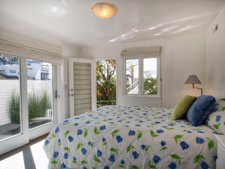 Hai phòng ngủ có lối vào riêng.