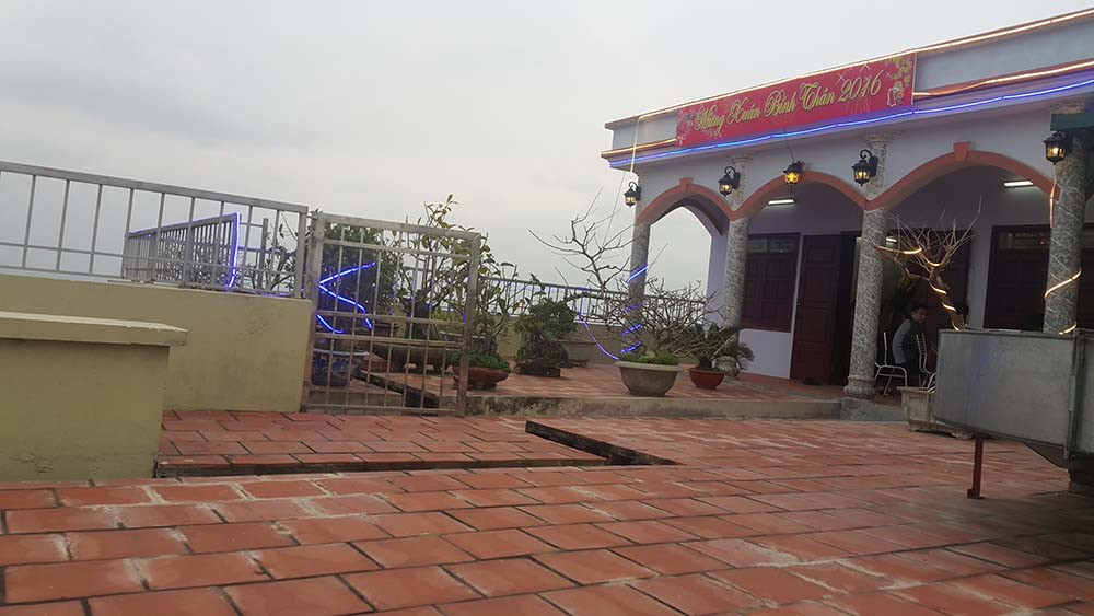 Nhung doanh nghiep bao tay xay den chua tren noc nha-Hinh-5