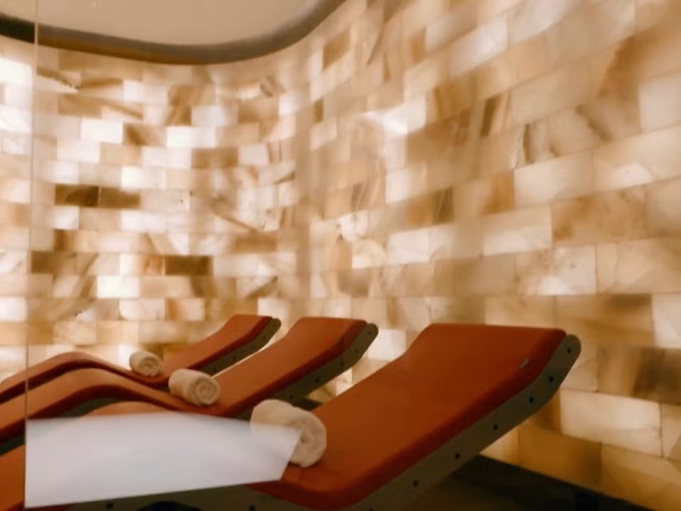 Phòng muối Himalaya cho gia chủ thư giãn.