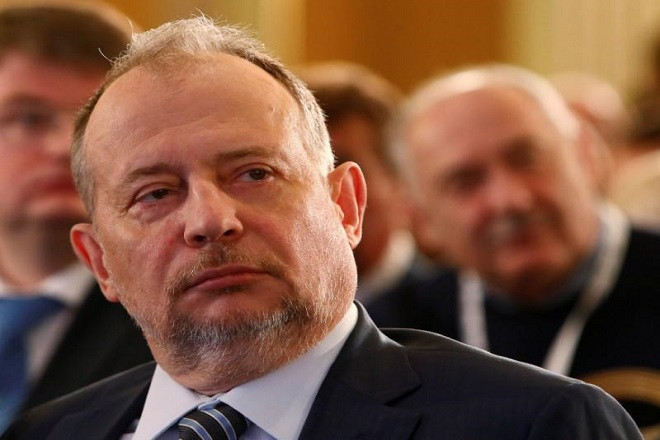 Với nguồn lợi nhuận từ buôn bán, tỷ phú Vladimir Lisin mua cổ phần kiểm soát trong Novolipetsk Steel PJSC từ thị trường thứ cấp và trở thành Chủ tịch công ty. Ảnh: The Financial Express.