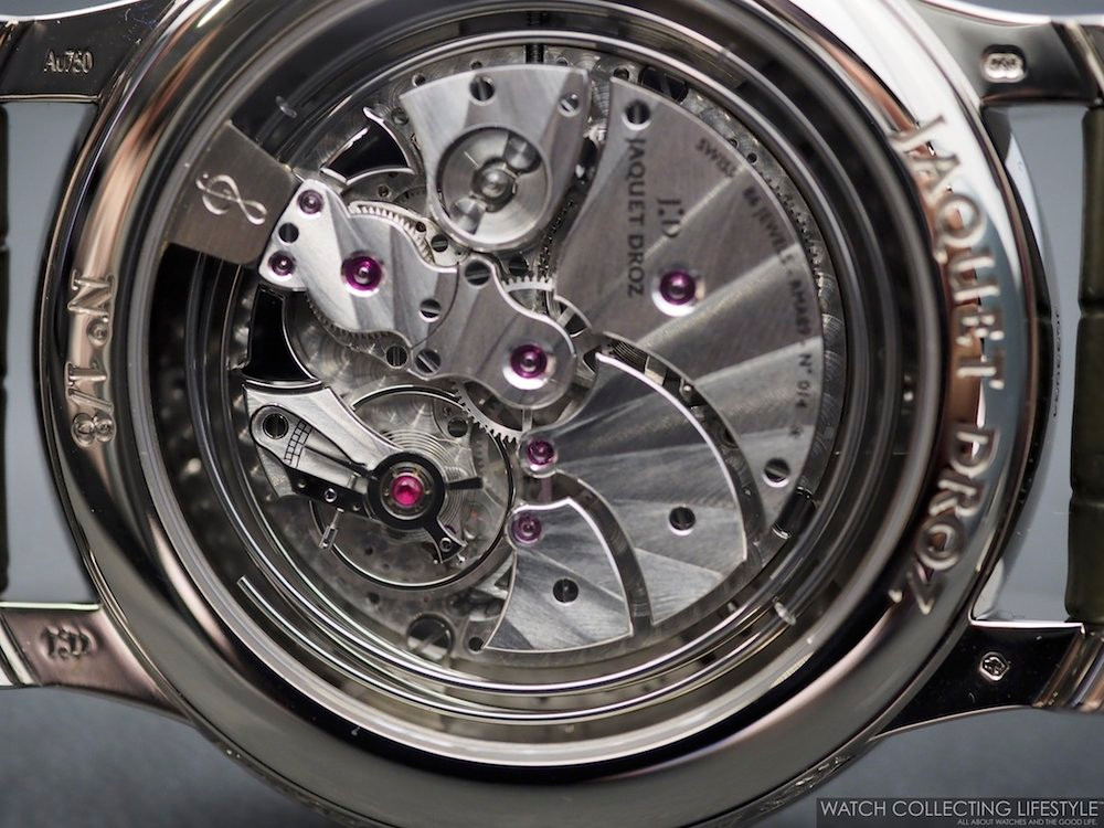 "Tropical Bird Repeater" có 7 tổ hợp chuyển động khác nhau, được tạo thành từ 600 chi tiết cơ khí siêu nhỏ. Ảnh: Watches.