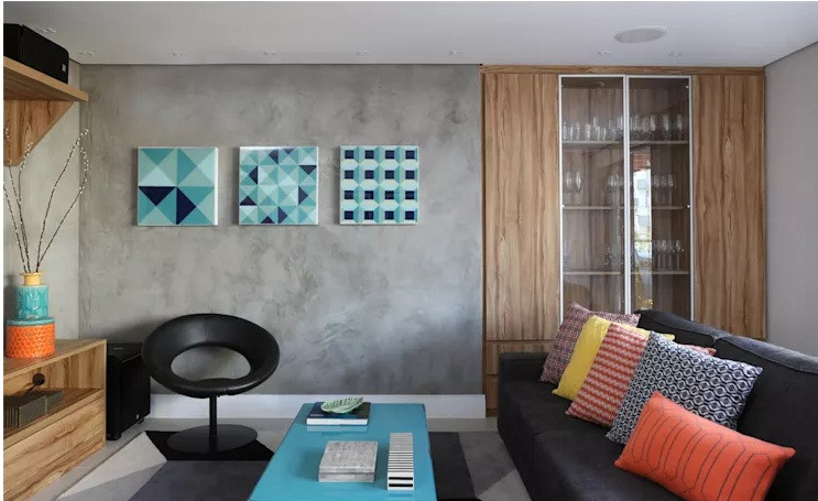 Sofa kết hợp nhiều màu sắc cho không gian sống động.