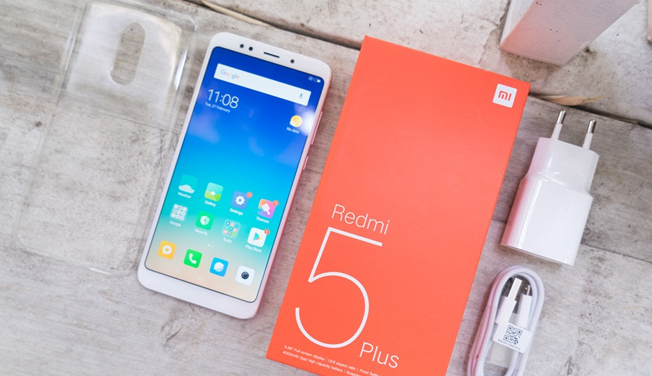 Vừa mới xuất hiện tại Việt Nam, Xiaomi Redmi 5 Plus đã tạo nên cơn sốt không nhỏ với phần lớn người dùng. Ảnh: FPT.
