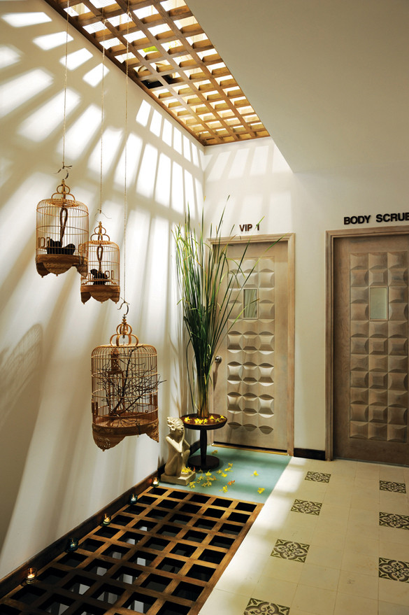 Đặc biệt, giếng trời còn hình thành những vệt sáng ấn tượng và cuốn hút. Ảnh: Kientrucsuvietnam.