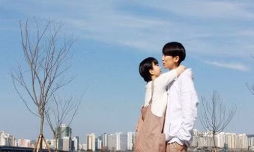 Mai Chi luôn ý thức về việc giữ gìn trinh tiết dành cho đêm tân hôn. (Ảnh minh họa).