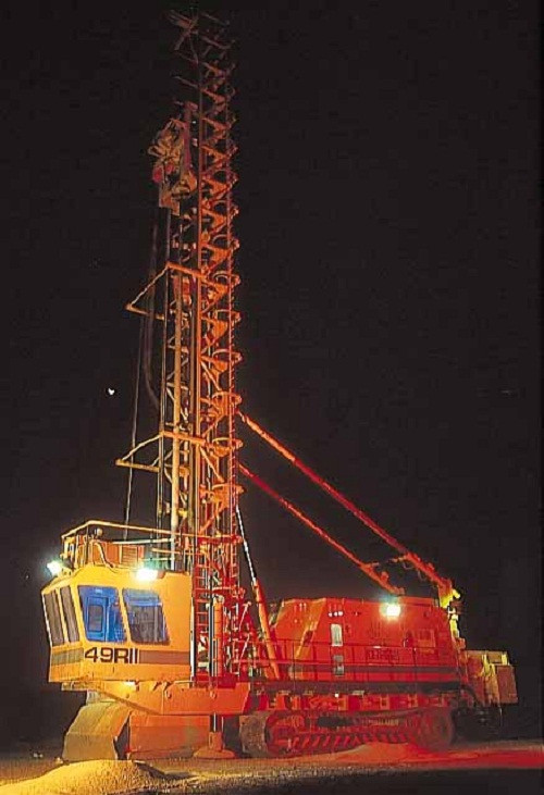 Một góc công trường khai thác kim cương tại mỏ Venetia về đêm. Ảnh: Mining Technology.