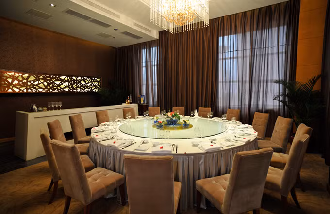 Ngoài ra, khách sạn còn có nhiều dịch vụ cao cấp dành cho khách. Ảnh: Ctrip.