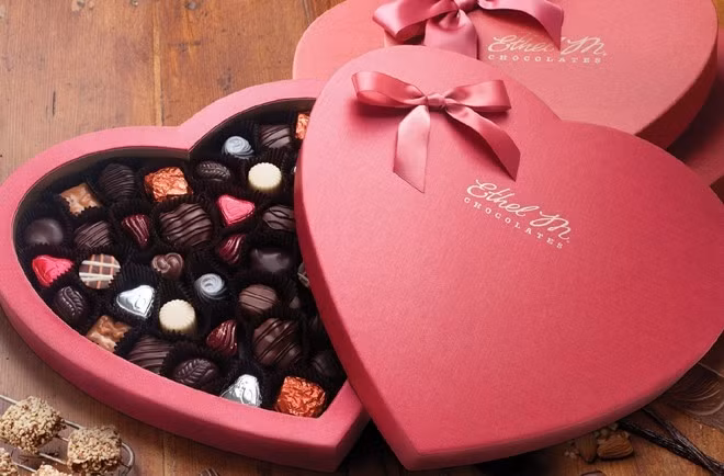 Anh nghĩ kỹ rồi, chắc hẳn có một sự sắp đặt của Thượng đế để em bước vào cuộc đời anh. Từ thời khắc đó, tình yêu em luôn tràn ngập trong trái tim anh.