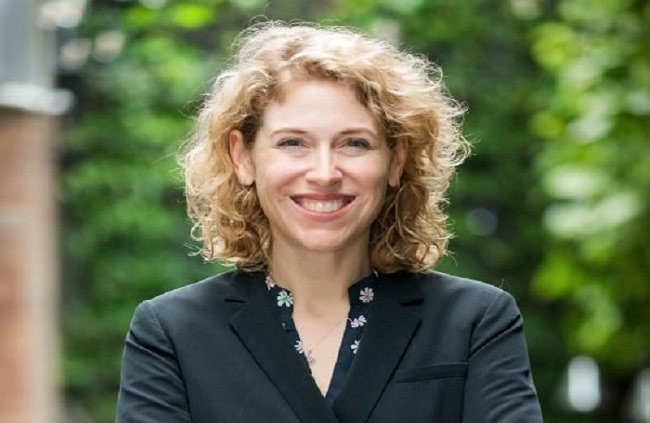 Cụ thể, bà Charity Safford được bổ nhiệm làm Giám đốc Điều hành thị trường Việt Nam, Campuchia và Myanmar. Ảnh: VietnamFinance.