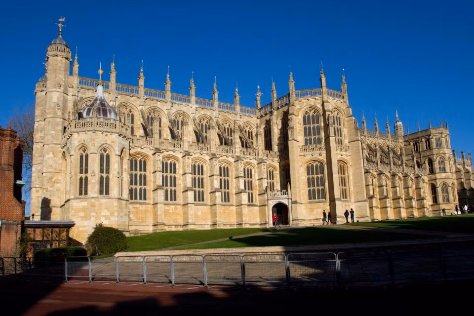 Đám cưới của Hoàng tử Anh Harry và nữ diễn viên người Mỹ Meghan Markle diễn ra vào ngày 19/5 tại nhà nguyện St. George's thuộc lâu đài Windsor, quận Berkshire, Đông Nam nước Anh.