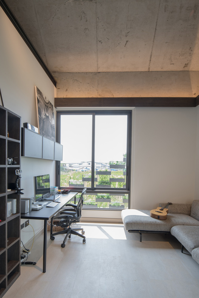 Góc làm việc mở ra không gian đẹp mắt.