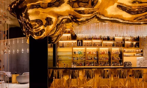 Khách sạn 7 sao có diện tích 1.790 m2 và được dát vàng 24 kara.