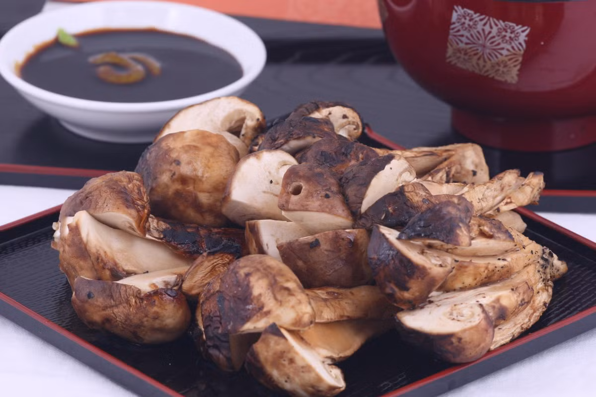 Đây là món ăn quý hiếm tự nhiên 100% được bán với giá 46 triệu đồng/kg. Ảnh: News.