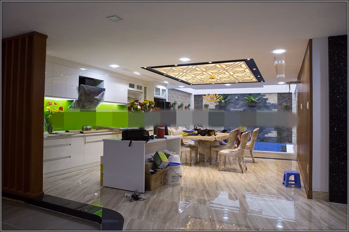 Nhà bếp sang trọng, ngập ánh sáng.