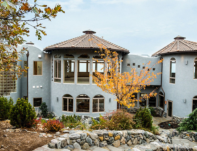 Tầm nhìn tuyệt đẹp từ ban công căn nhà