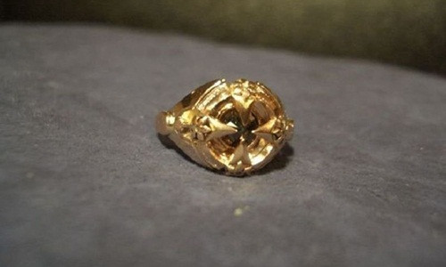 Sản phẩn sau quá trình chế tác nhẫn vàng hoàn thành. Nguồn ảnh: QQ News.