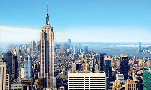 Là một trong những công trình kiến trúc độc đáo trên thế giới, tòa nhà Empire State Building biểu tượng cho sức mạng tài chính và sức sống của cả thành phố New York. Ảnh: Youtube.