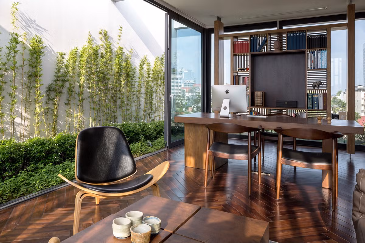 Căn hộ cũ sống giữa vườn cây xanh sau cải tạo. Nguồn ảnh: Lê Hoàng.