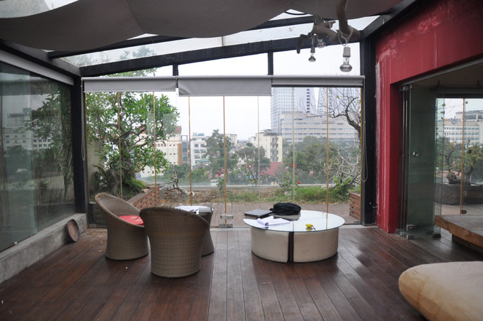 Nằm trên tầng 10 trên con phố Trần Xuân Soạn (quận Hai Bà Trưng, Hà Nội), căn hộ rộng 112m2 đã xuống cấp sau một thời gian sử dụng.