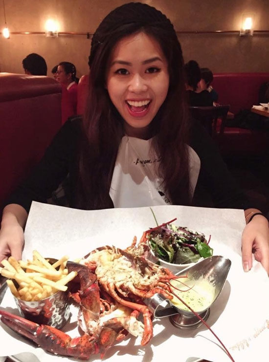 Thảo Tiên thường xuyên chia sẻ hình ảnh trong các chuyến du lịch xa hoa, nghỉ dưỡng ở căn biệt thự hoành tráng mang phong cách hoàng gia. Ảnh: Dân Việt.