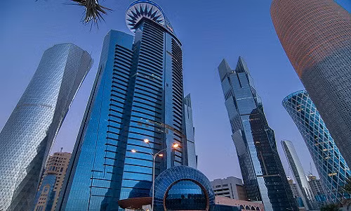 Trung tâm thương mại thế giới Doha được xây dựng năm 2013 gồm 51 tầng, cao 241 mét. Ảnh: Asergeev.