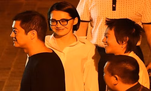 Lý Á Bằng và Hứa Tình trong buổi gặp mặt hôm 30/5.