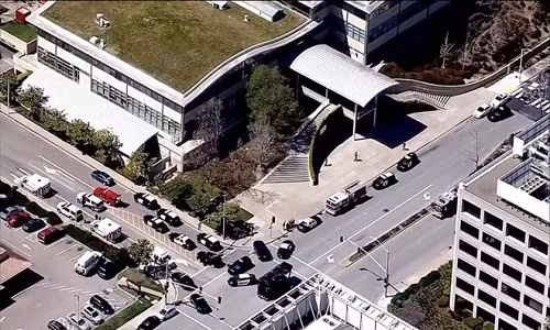 Bên ngoài trụ sở You Tube. (Nguồn: Fox News)