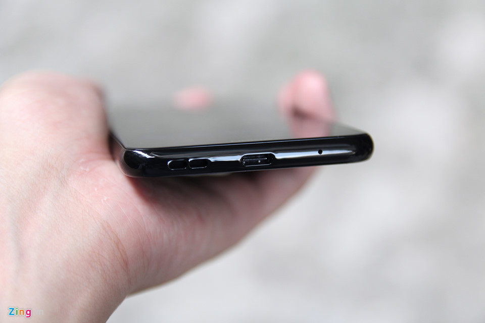 Về thông số cấu hình, Nokia X5 được trang bị chip xử lý MediaTek Helio P60, với 2 tùy chọn RAM 3/4 GB tương đương với bộ nhớ 32/64 GB cùng viên pin dung lượng 3.060 mAh.