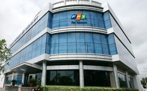 FPT là cái tên duy nhất lĩnh vực công nghệ thông tin trong Top 10 với 169 triệu USD. So với lần đánh giá năm 2017, thương hiệu FPT giảm 7 triệu USD và tụt 4 bậc. Ảnh: FPT.