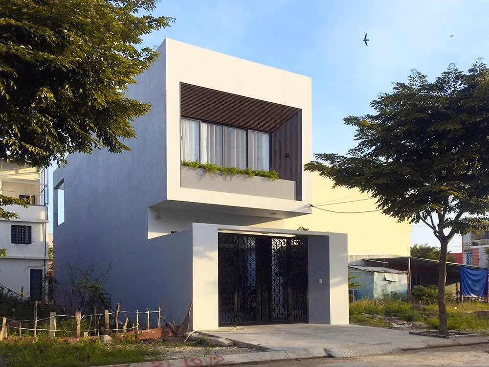 Không gian sinh hoạt chung được bố trí ở tầng 1 với thiết kế mở, mang đến cảm giác rộng thoáng hơn. Ảnh: M-Design.