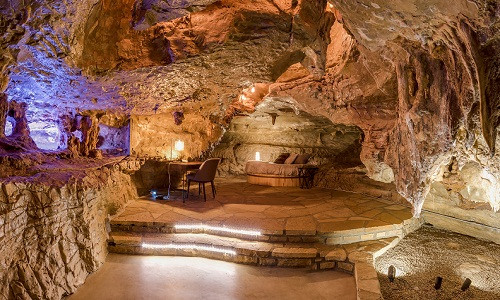 Với hướng nhìn ra thung lũng tại bang Arkansas, khách sạn Beckham Creek được xem là một trong những nơi đặc biệt nhất thế giới.